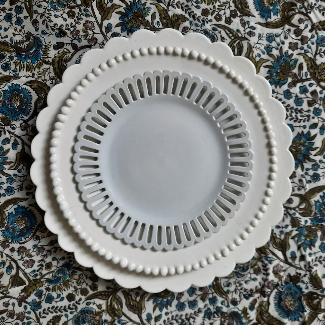 large scallop Chevet Pleine dinner plate, Pearls salad plate and Straight openwork Bourg-Joly plate by Bourg-Joly Malicorne